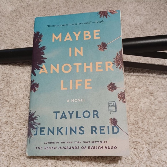MABYE IN ANOTHER LIFE ~ Novel by Taylor Jenkins Reid - Picture 2 of 5